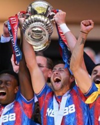 “因足总杯决赛而生”终获足总杯 水晶宫的奇妙之旅