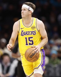 kaiyun体育app官网-明日客战独行侠！湖人伤病报告：里夫斯 阿杜·蒂耶罗继续缺阵